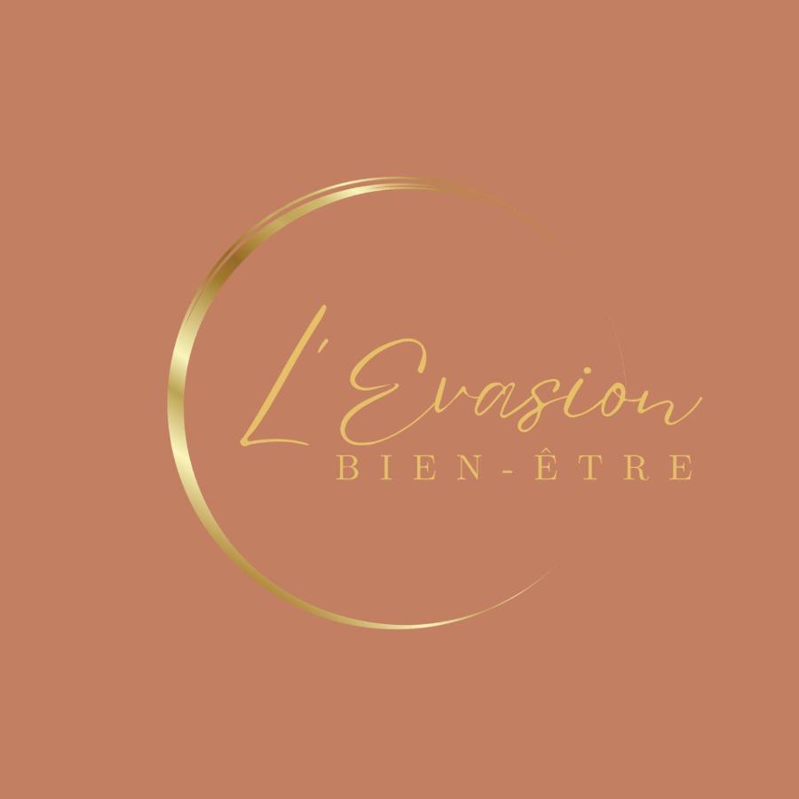 L'Evasion - Sauna Jacuzzi Cinema Tours Esterno foto